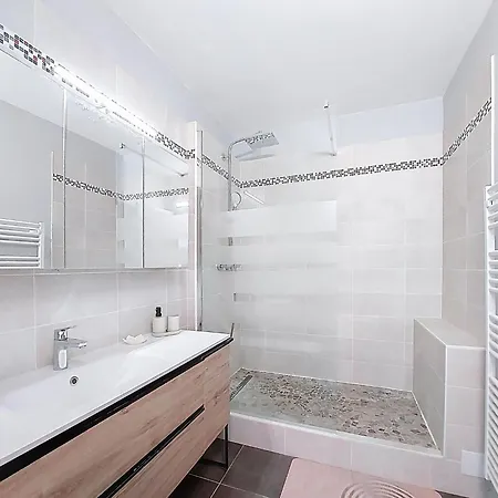 Apartment Le Colibri By Interhome Royan