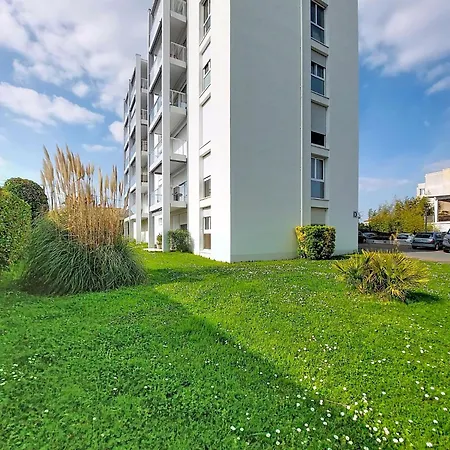 Apartment Le Colibri By Interhome Royan